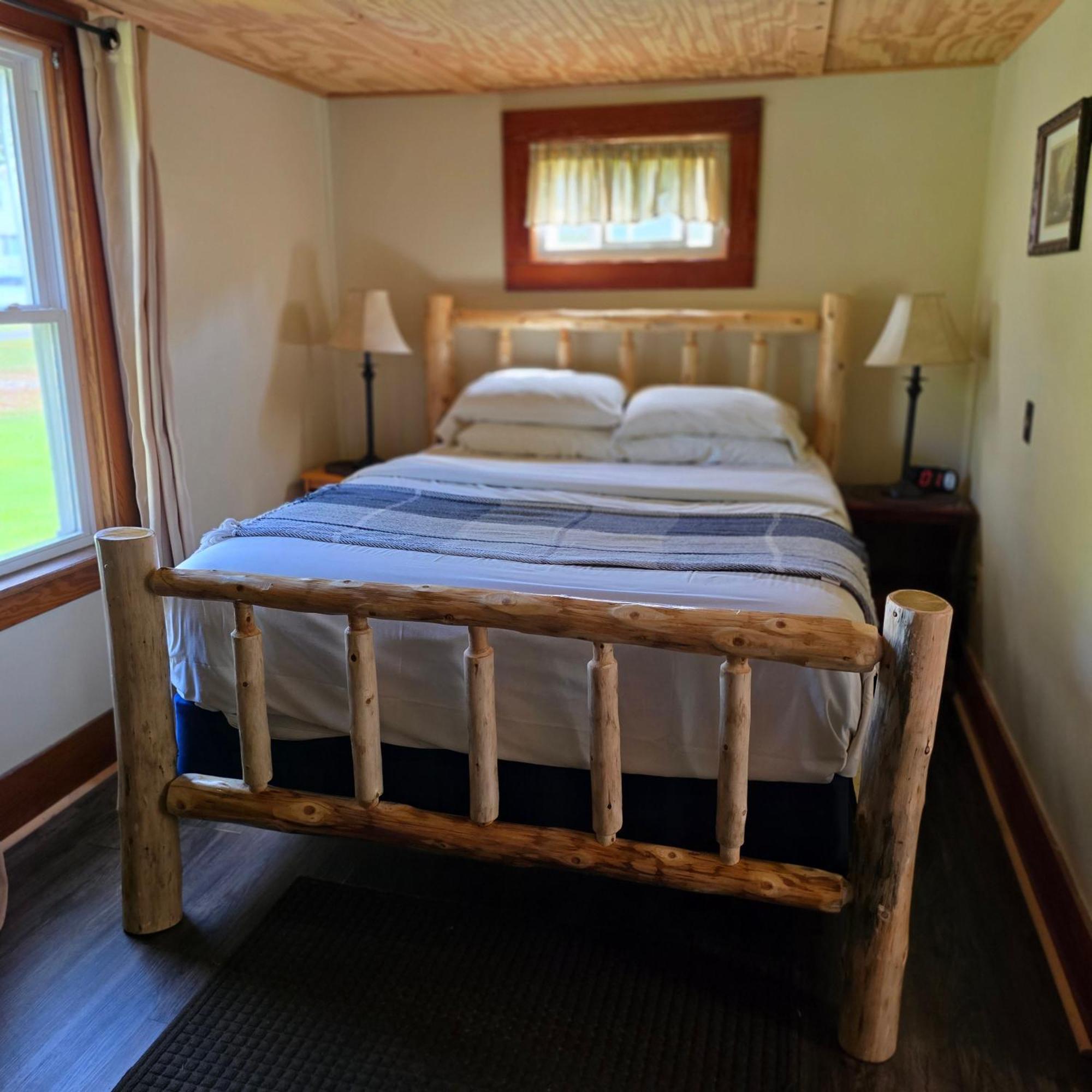 Paddler'S Rest Lakeside Cabins And Motel Long Lake 客房 照片